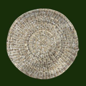 Ādhāra Aranya Mendong Trivet